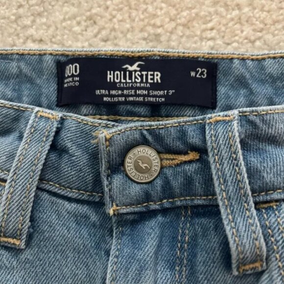 Hollister High-rise Mom Short Distressed Jean 000 23 - Picture 3 of 3